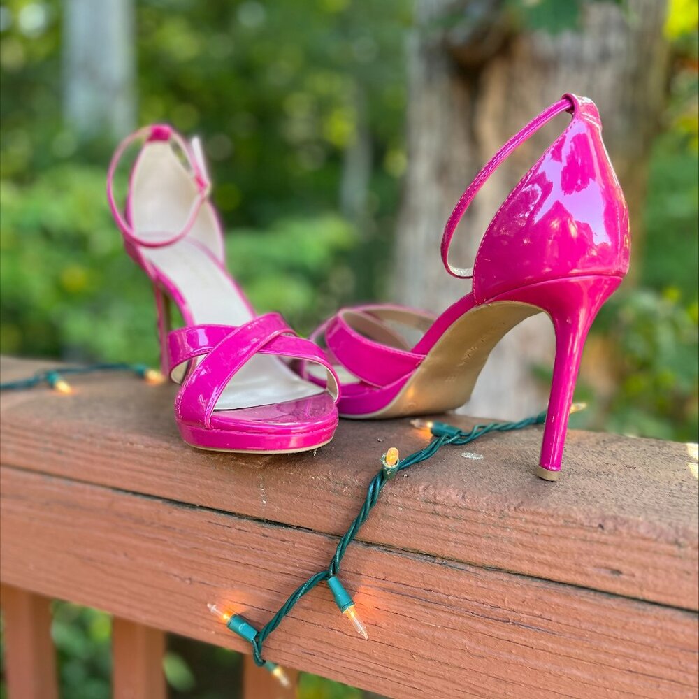 BRAND NEW Fuchsia Heels